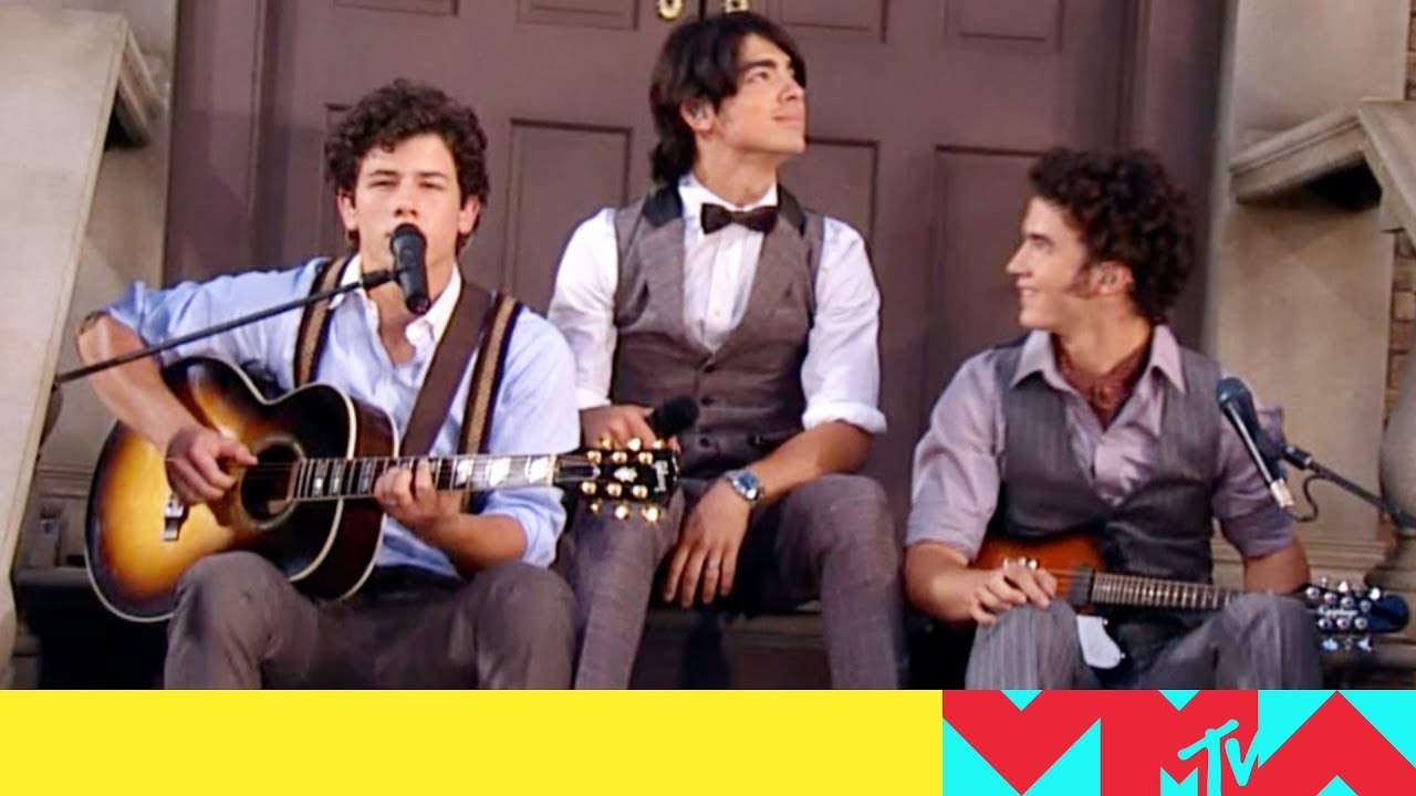 the jonass on the set of the jonass