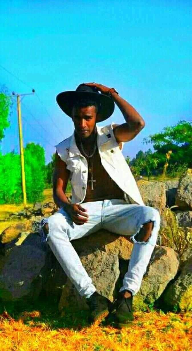 ር መ ን የ ይ ሽ"..። ። ንእዲ ል. ጊቐር ጋ ፡ Me RS pS rs! ees oe = EE NN Ae :